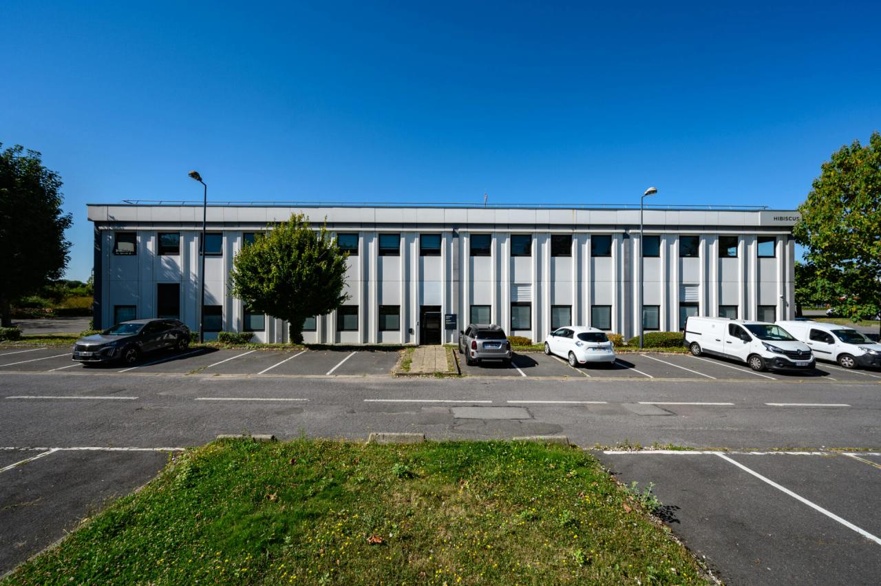 Local d'activité Villebon-sur-Yvette 654m² Location local d'activité Villebon-sur-Yvette Essonne OLACT2530894 0